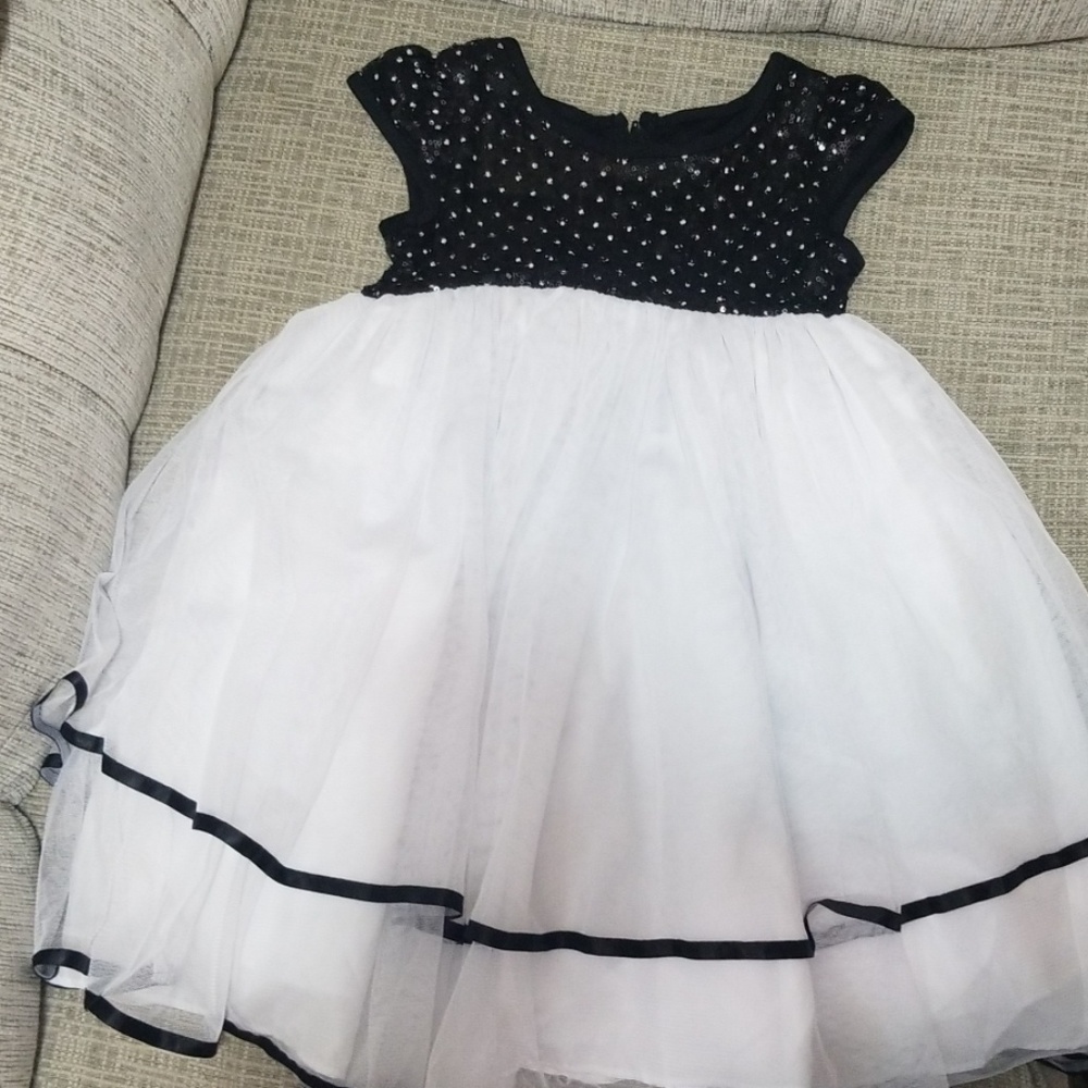 Girls dress